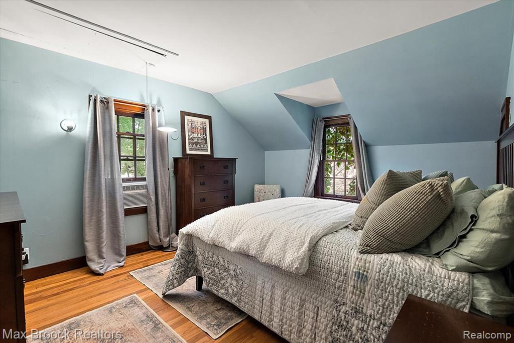 main property photo 54
