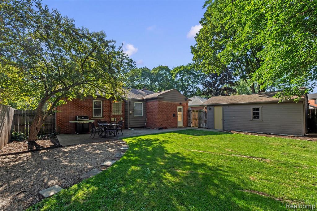 main property photo 26