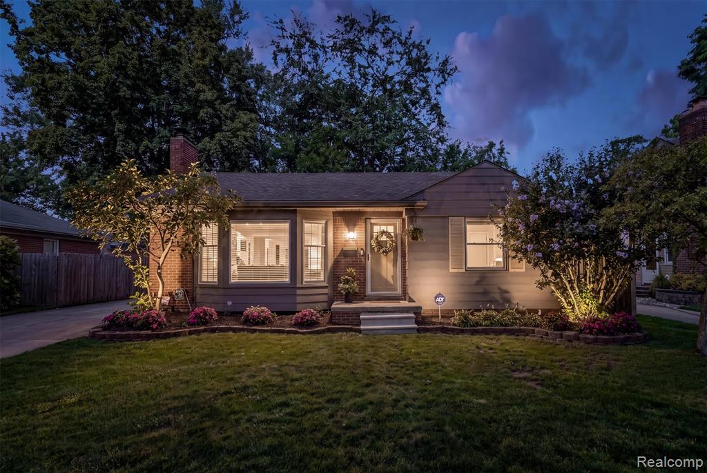 main property photo 28