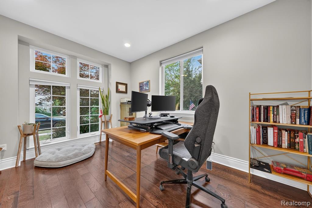 main property photo 15