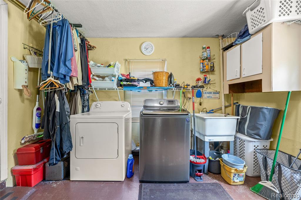 property viewer photo 15