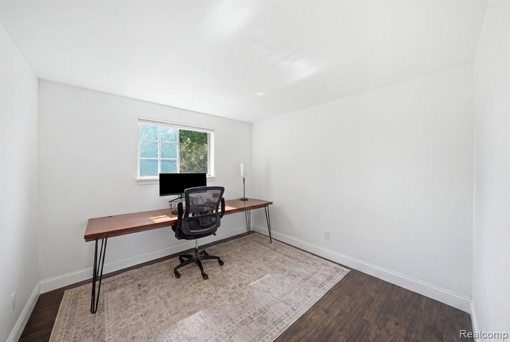 main property photo 20