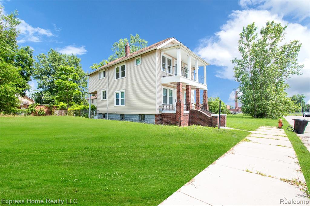 main property photo 2