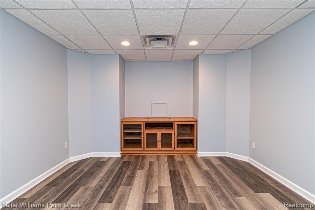 main property photo 68
