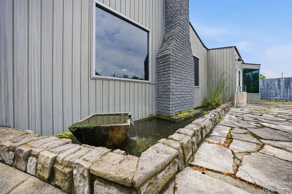 main property photo 59
