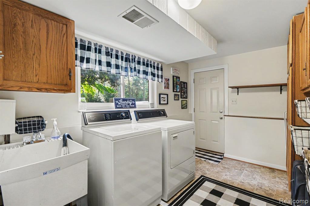 property viewer photo 18