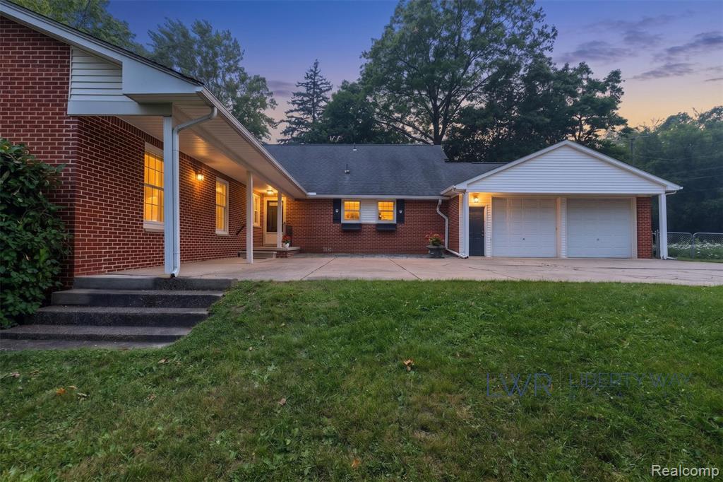 main property photo 2