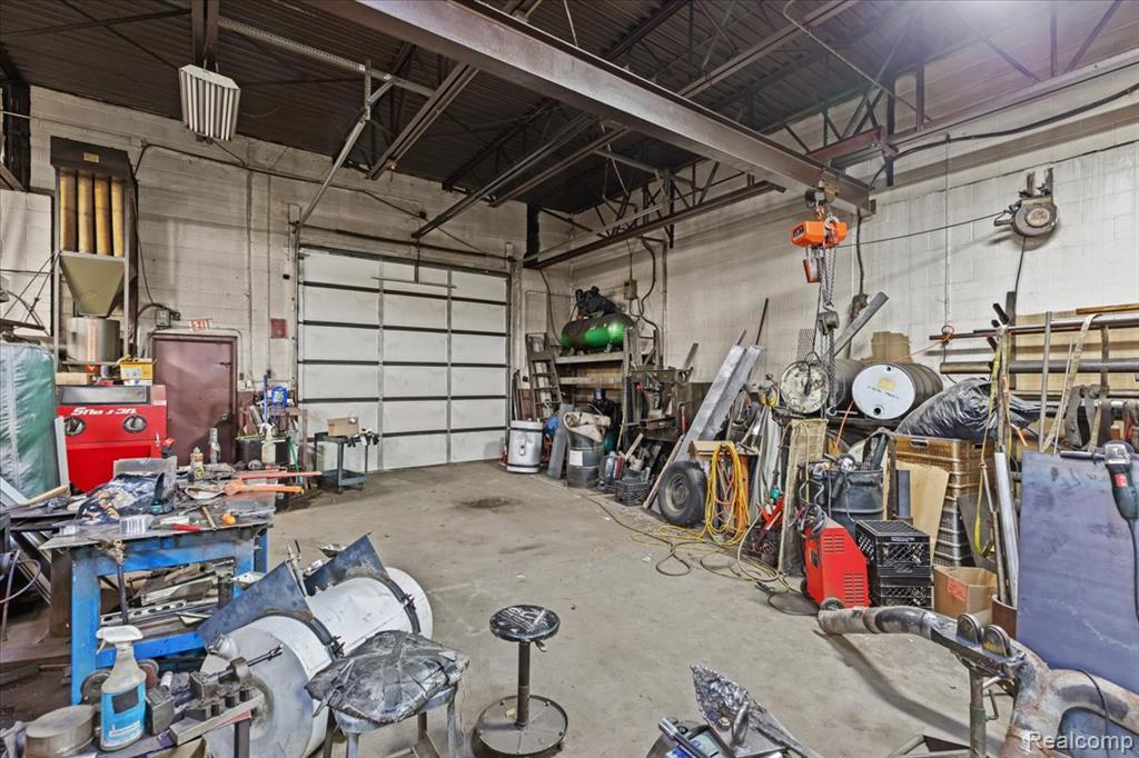 main property photo 14