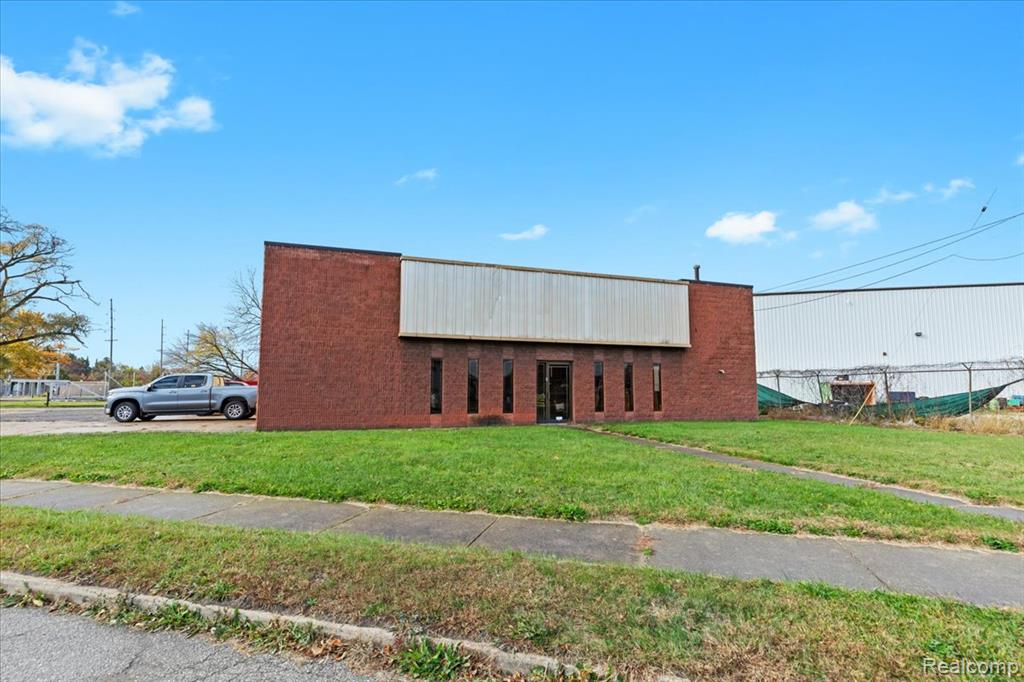 main property photo 2