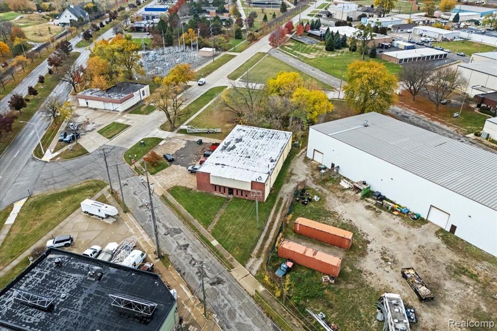 main property photo 29