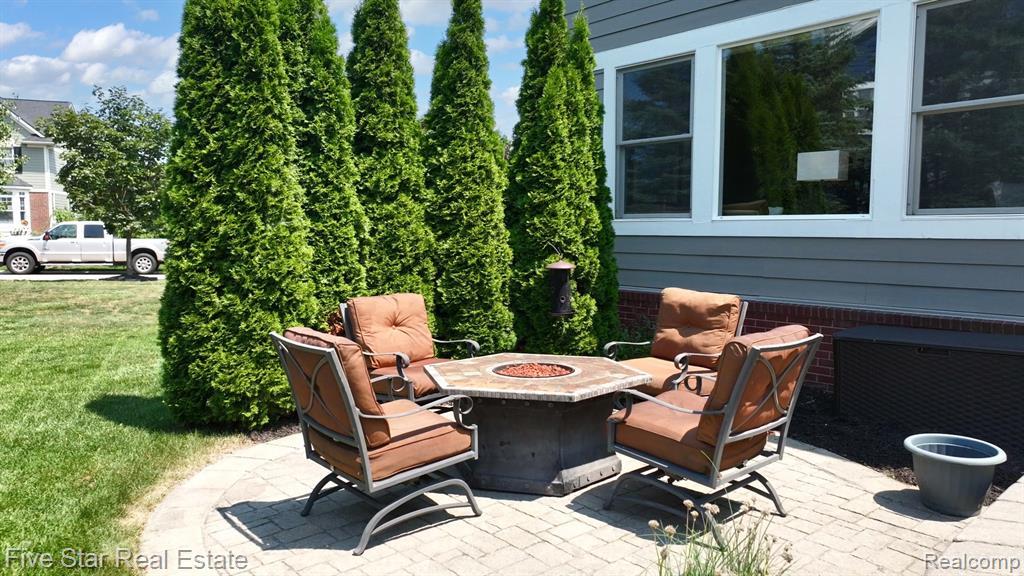 main property photo 77