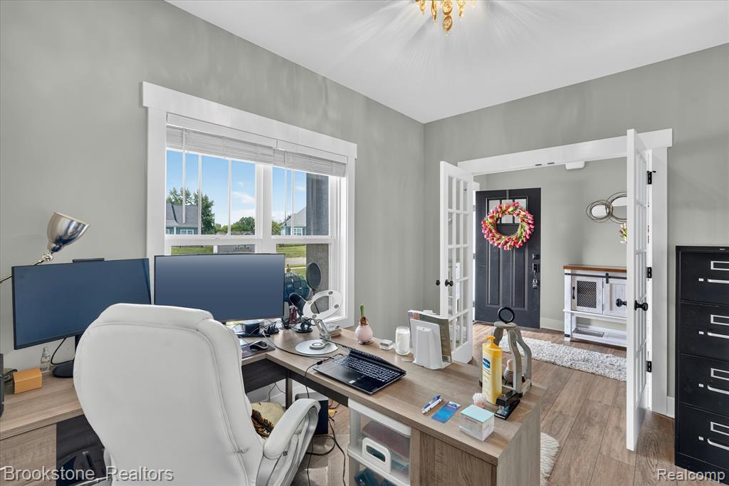 main property photo 26