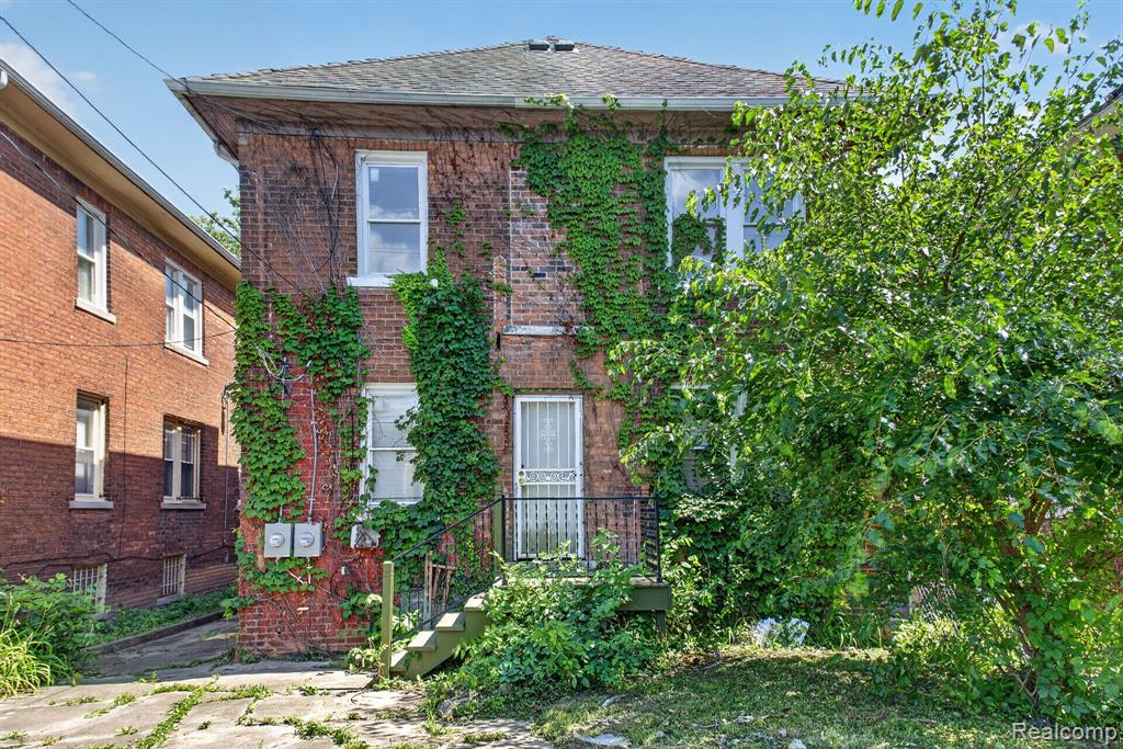 main property photo 43