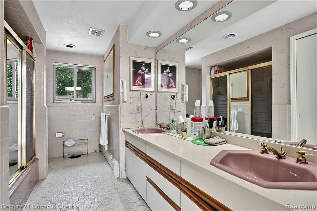 property viewer photo 26