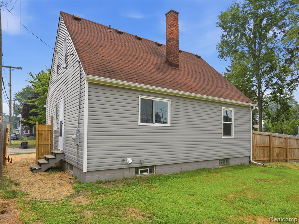 main property photo 19