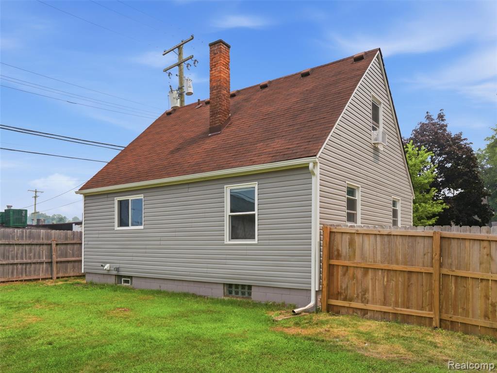 main property photo 24