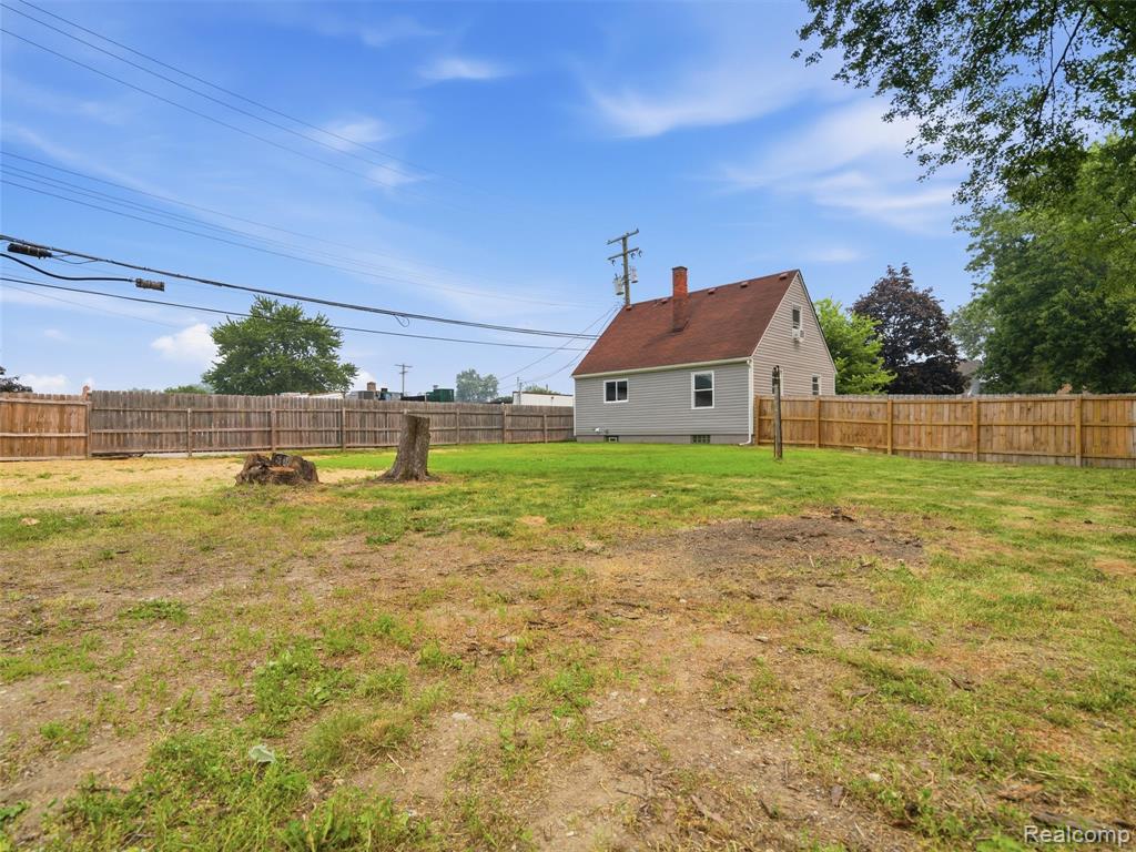 main property photo 26