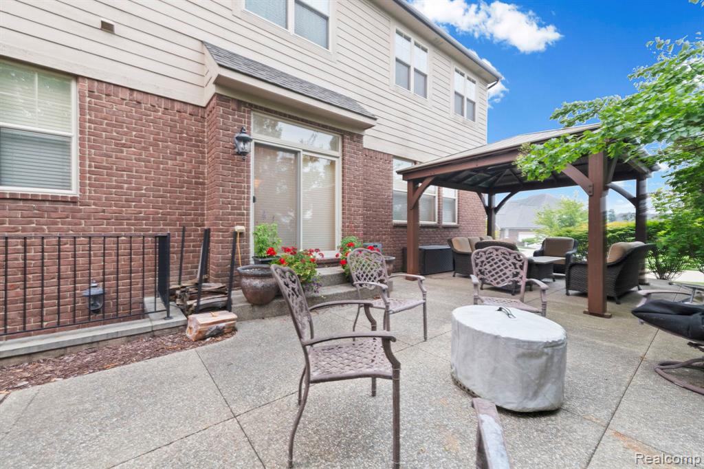 main property photo 65