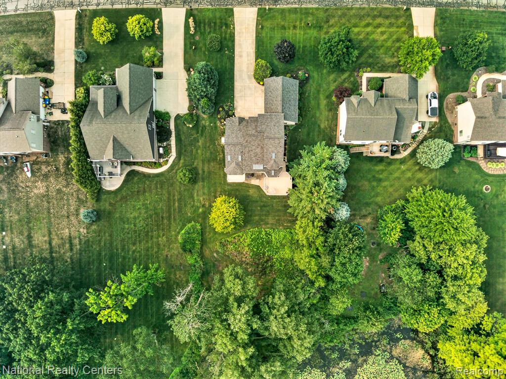main property photo 51