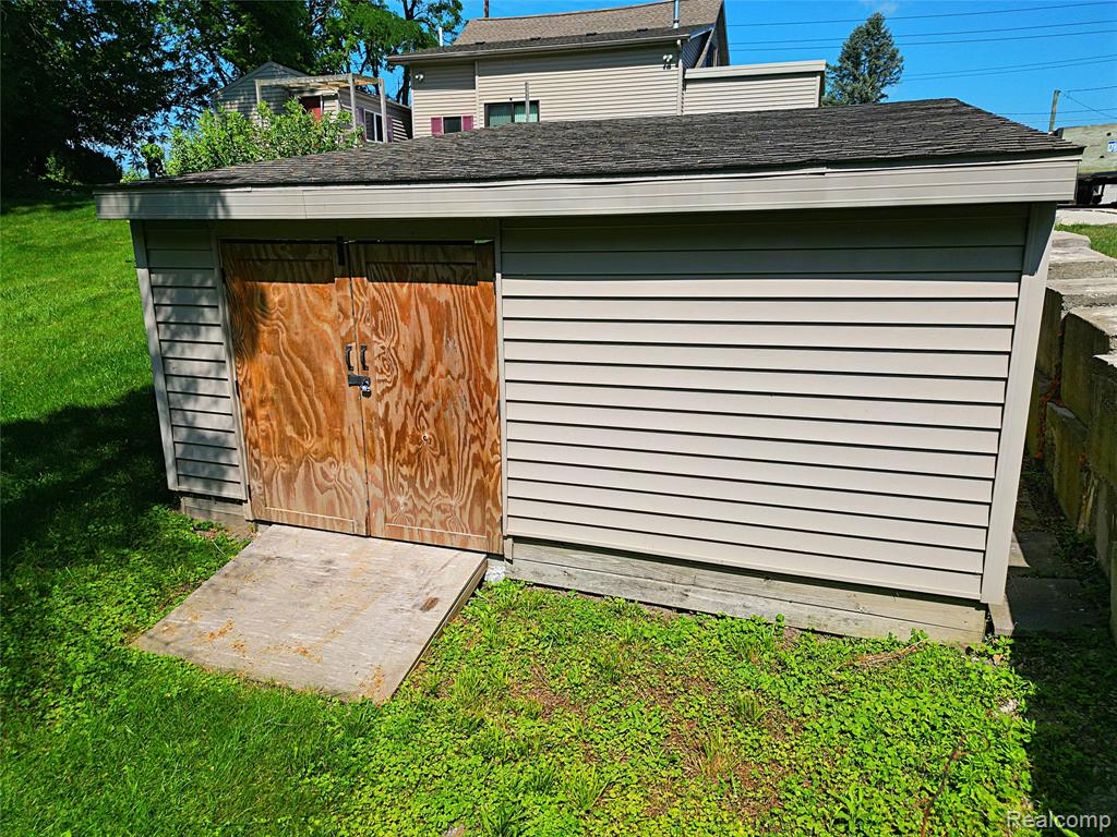 main property photo 47