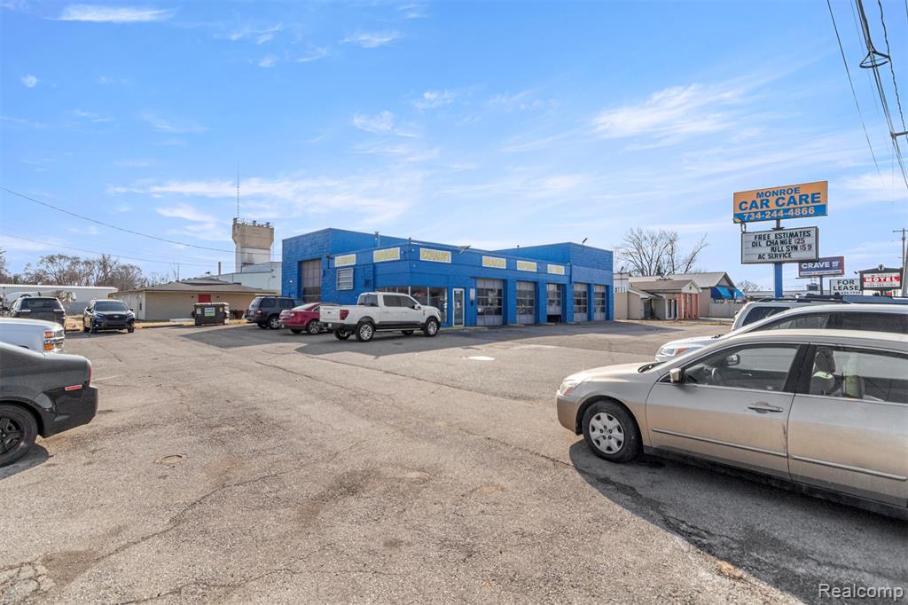 main property photo 33