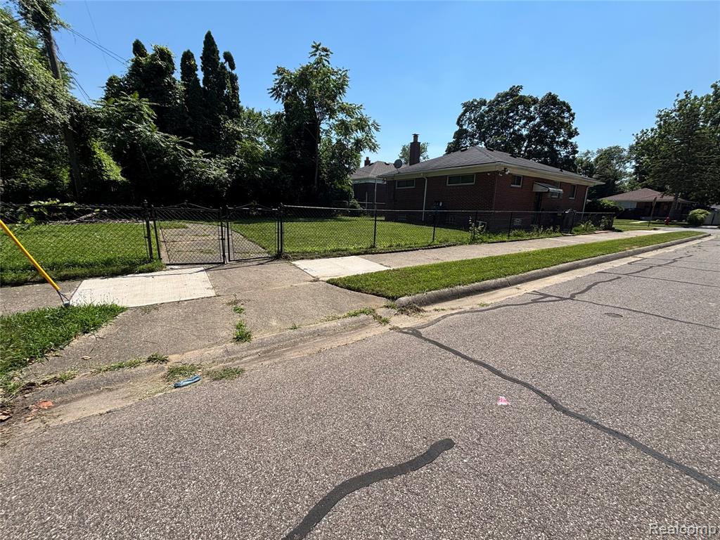 main property photo 5