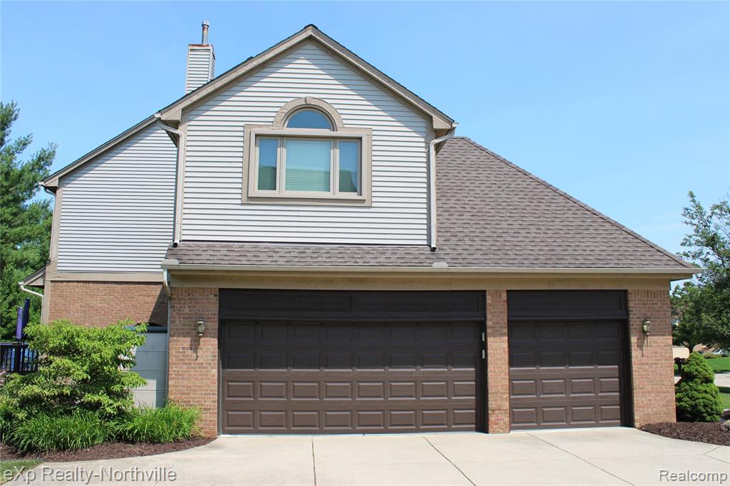 main property photo 45