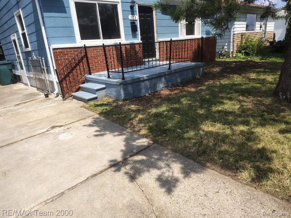 main property photo 3