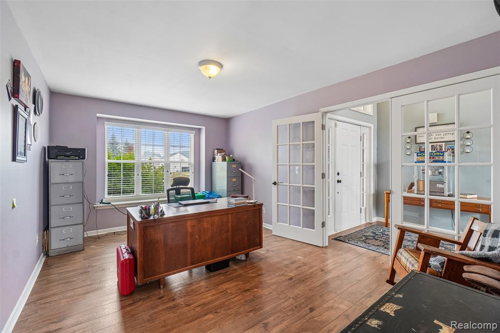 main property photo 23