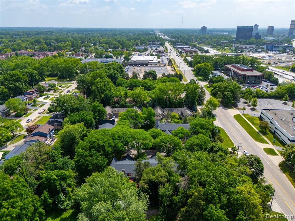 main property photo 77
