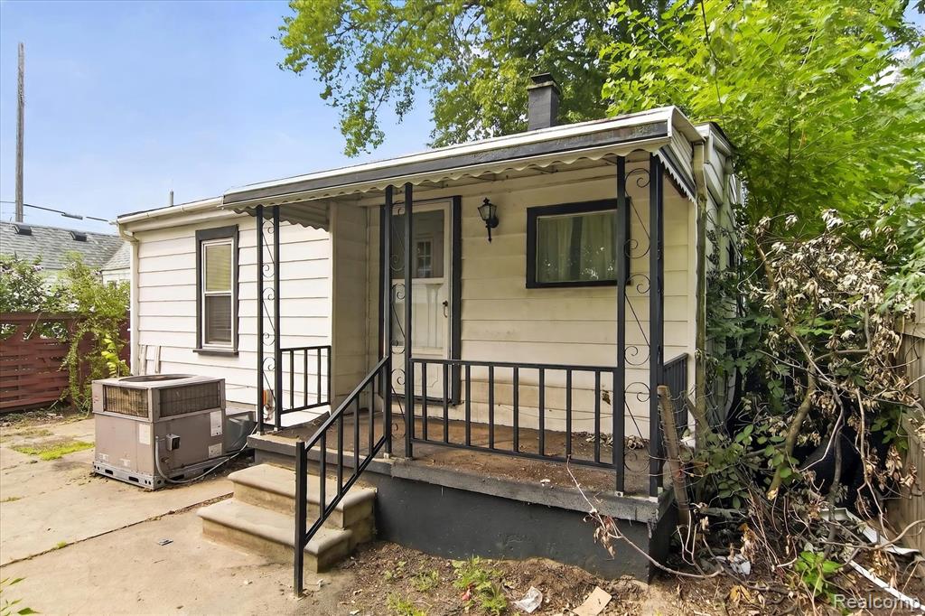 main property photo 27