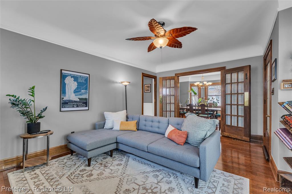 property viewer photo 12
