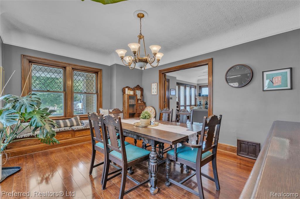 property viewer photo 15