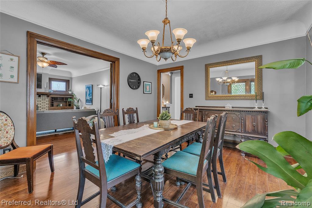 property viewer photo 16