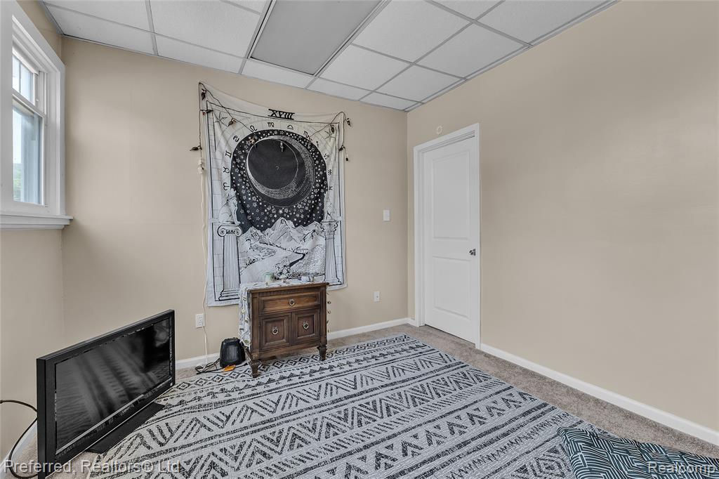 property viewer photo 45