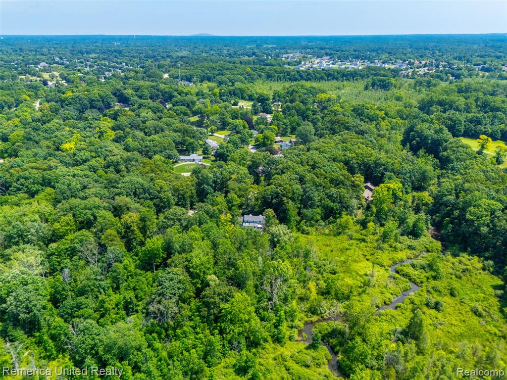 main property photo 76