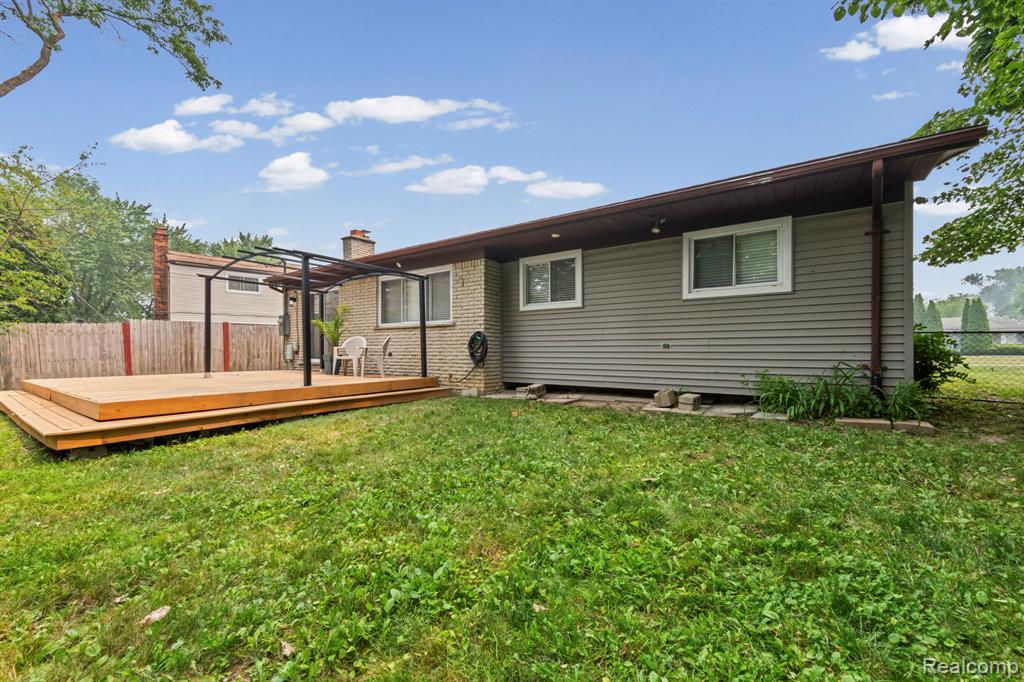 main property photo 5