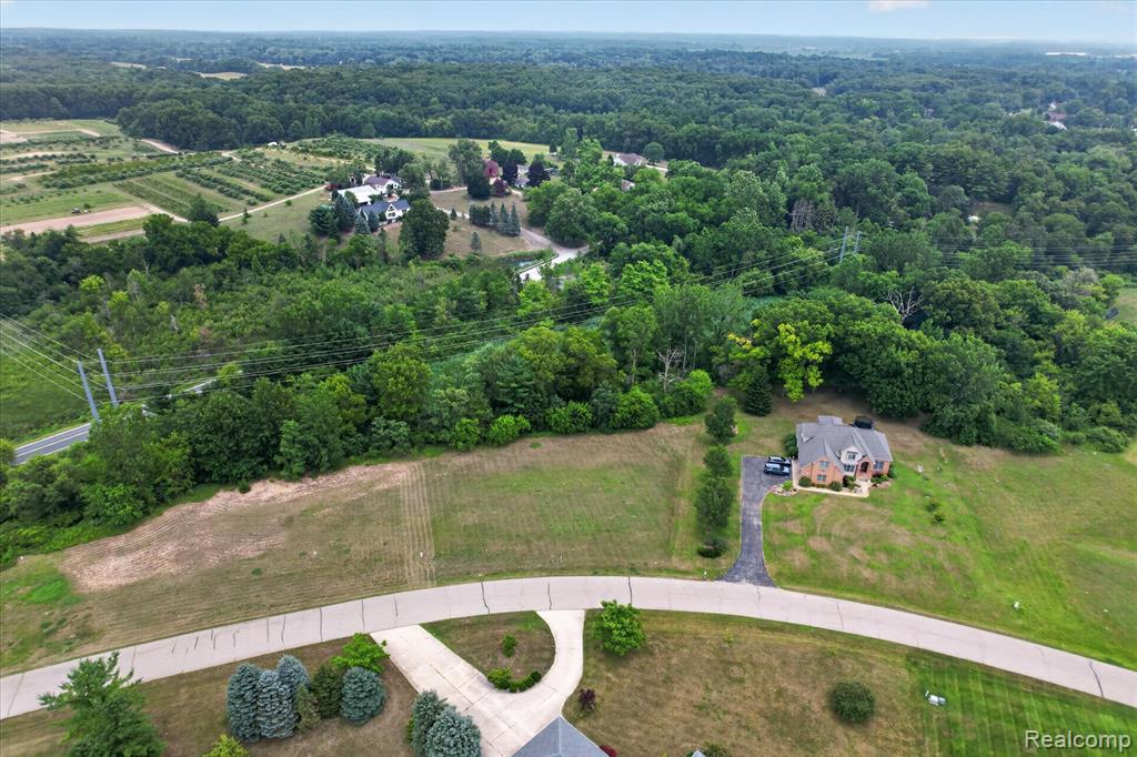 main property photo 13