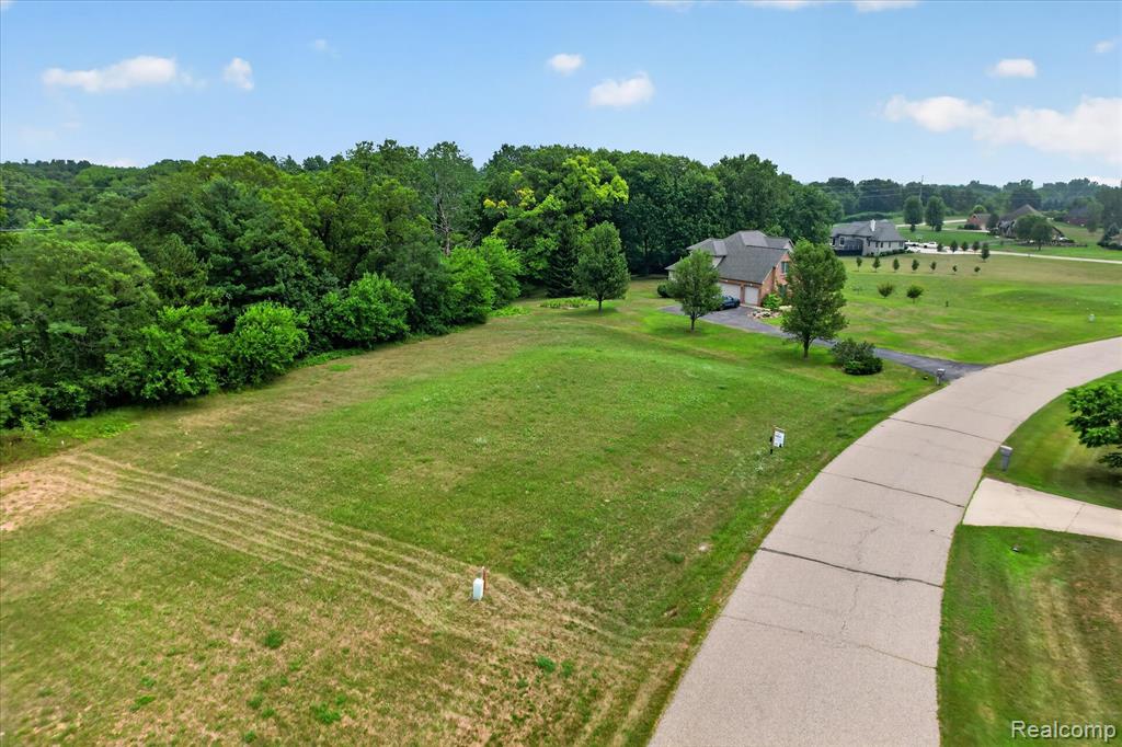 main property photo 23