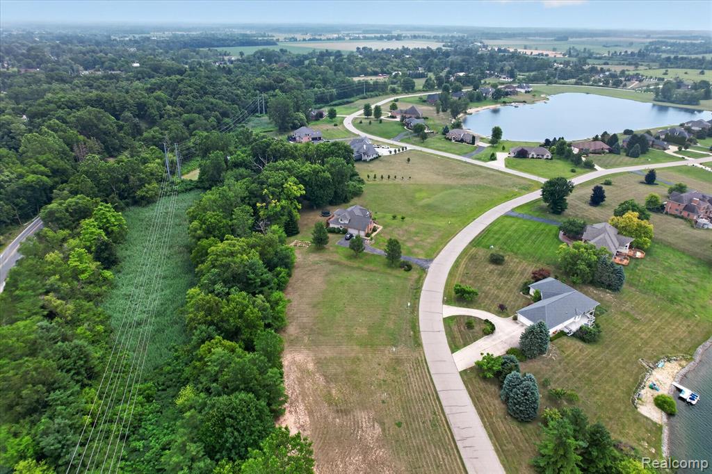 main property photo 29