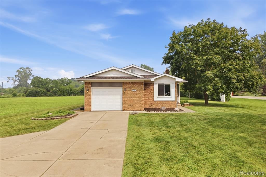 main property photo 44