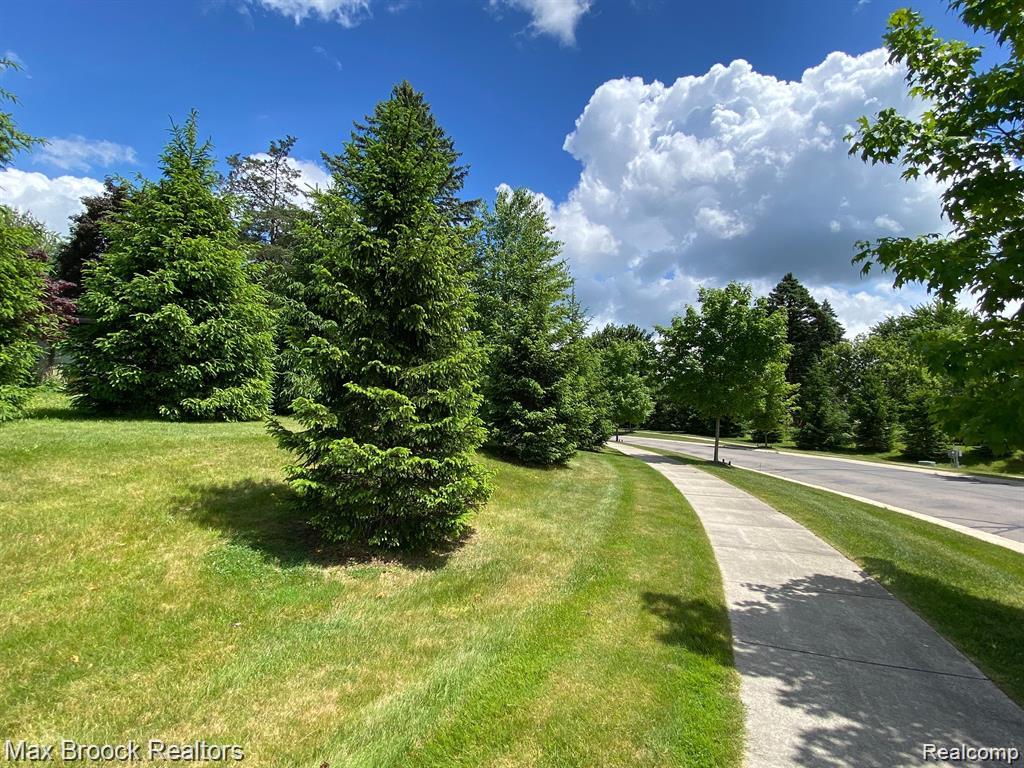 main property photo 30