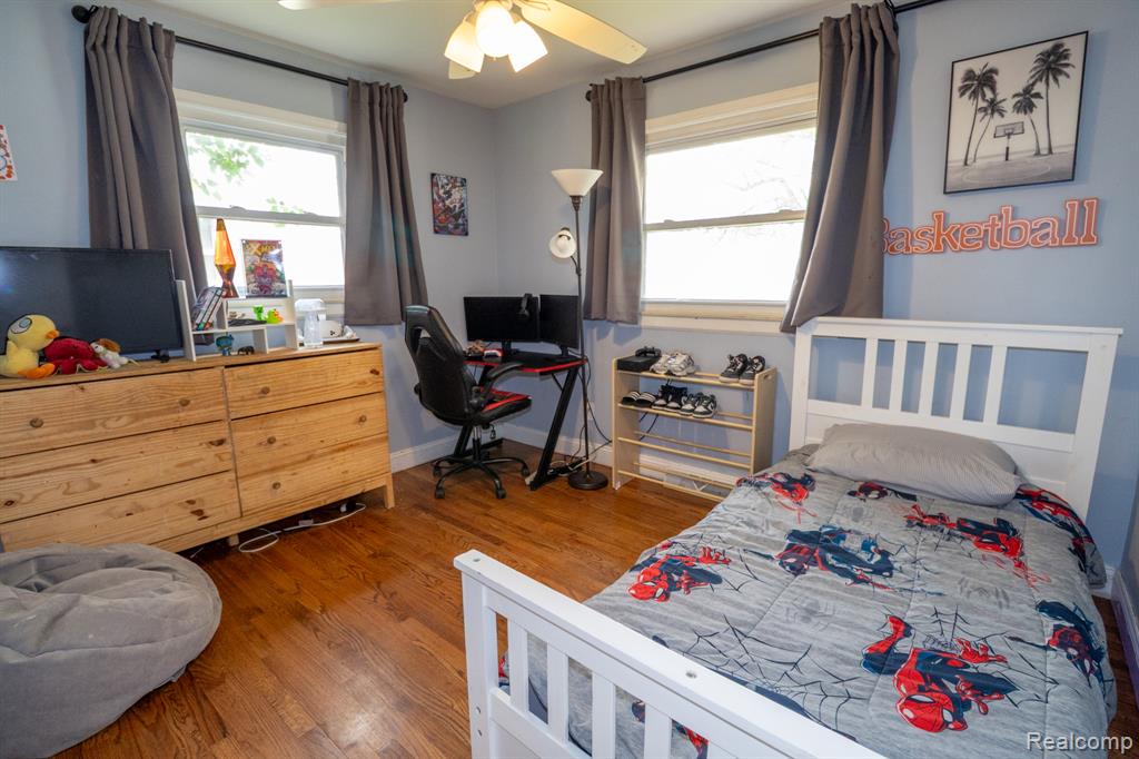 main property photo 21
