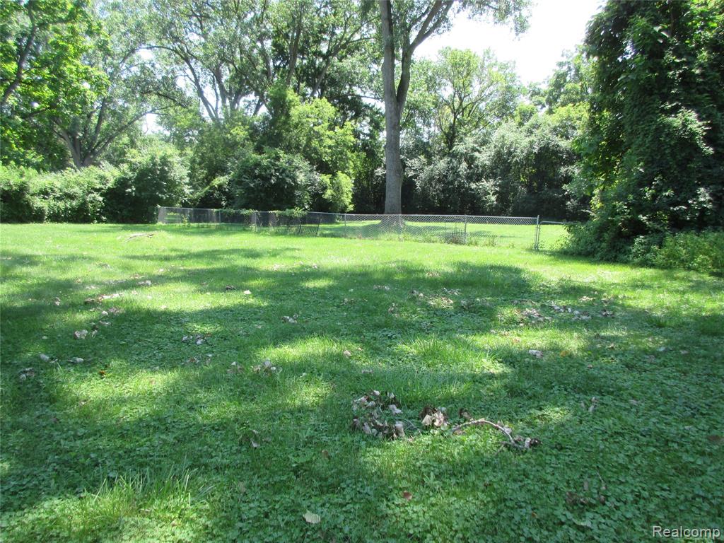 main property photo 7