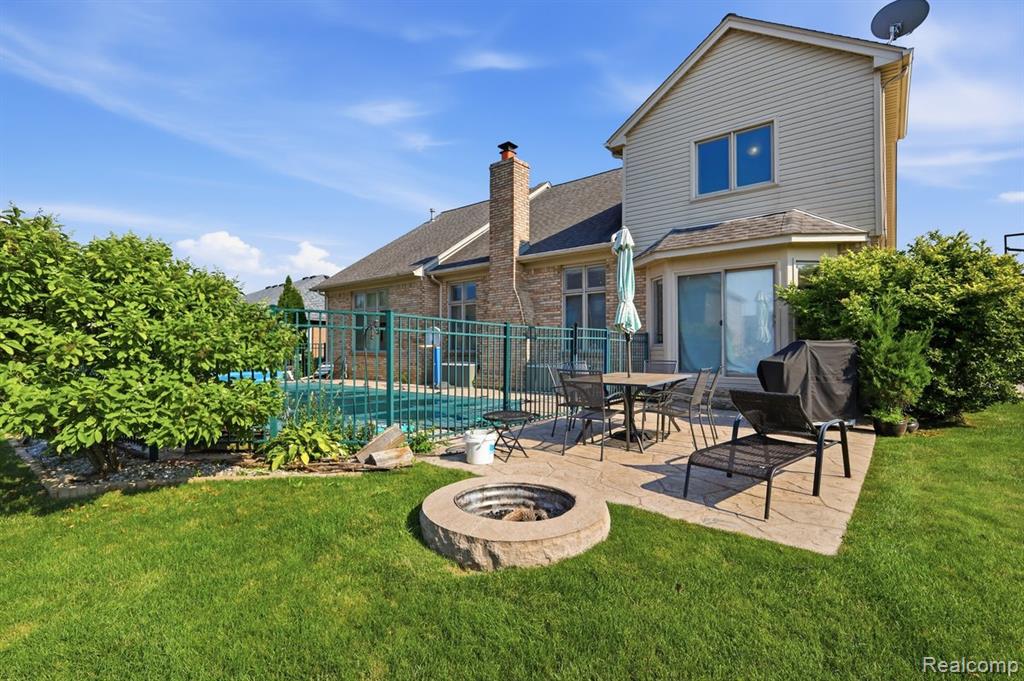 main property photo 47