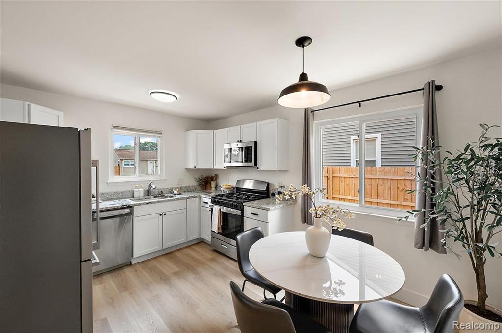 property viewer photo 13