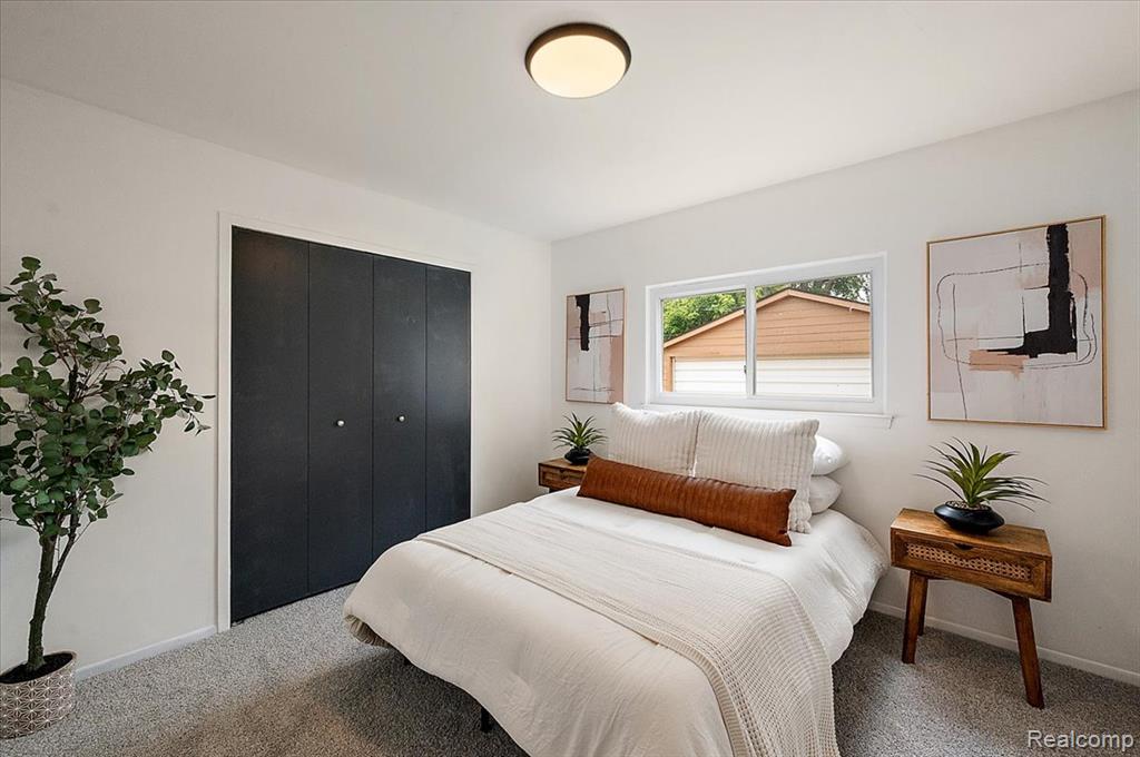 property viewer photo 16