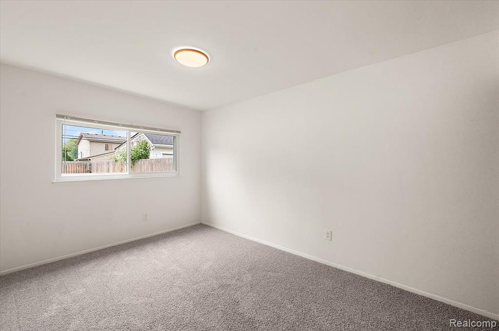 property viewer photo 20