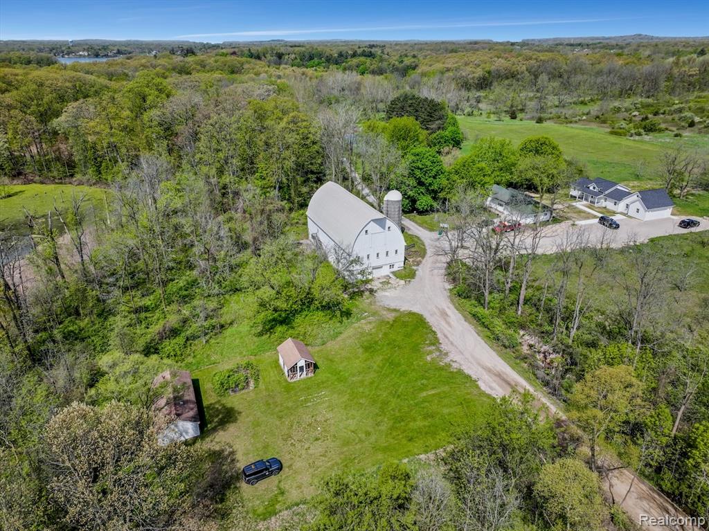 main property photo 15