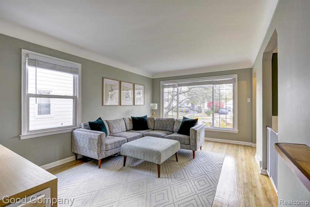property viewer photo 6
